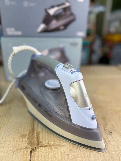 Uakeen Steam Iron ZL-817 with Ceramic Soleplate (Germany Design)