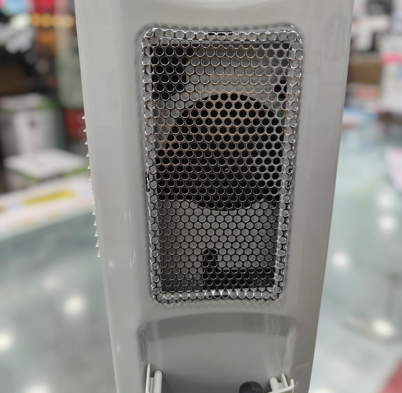 Geepas 11-Fin Portable Electric Oil-Filled Radiator Heater GRH910011p