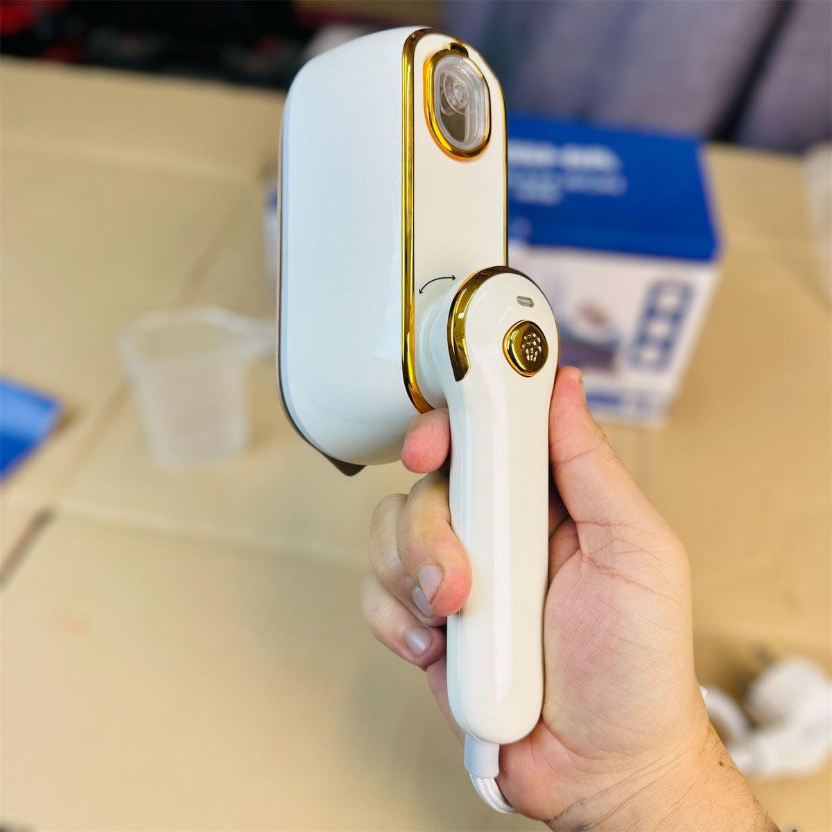 ORVICA & ARSHIA handheld steam iron
