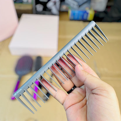 Dyson styling gift box salon experience at home