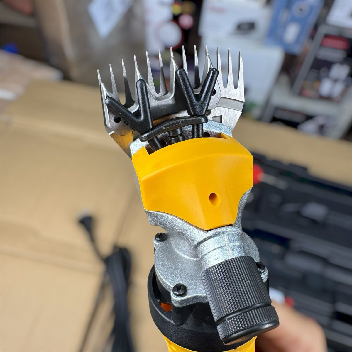Animal hair cutting machine ( hair trimmer )